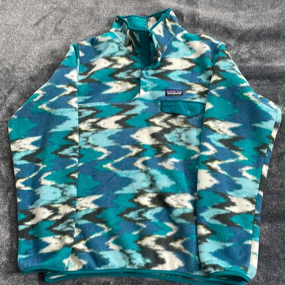 Patagonia Pullover Sweater in Size Medium